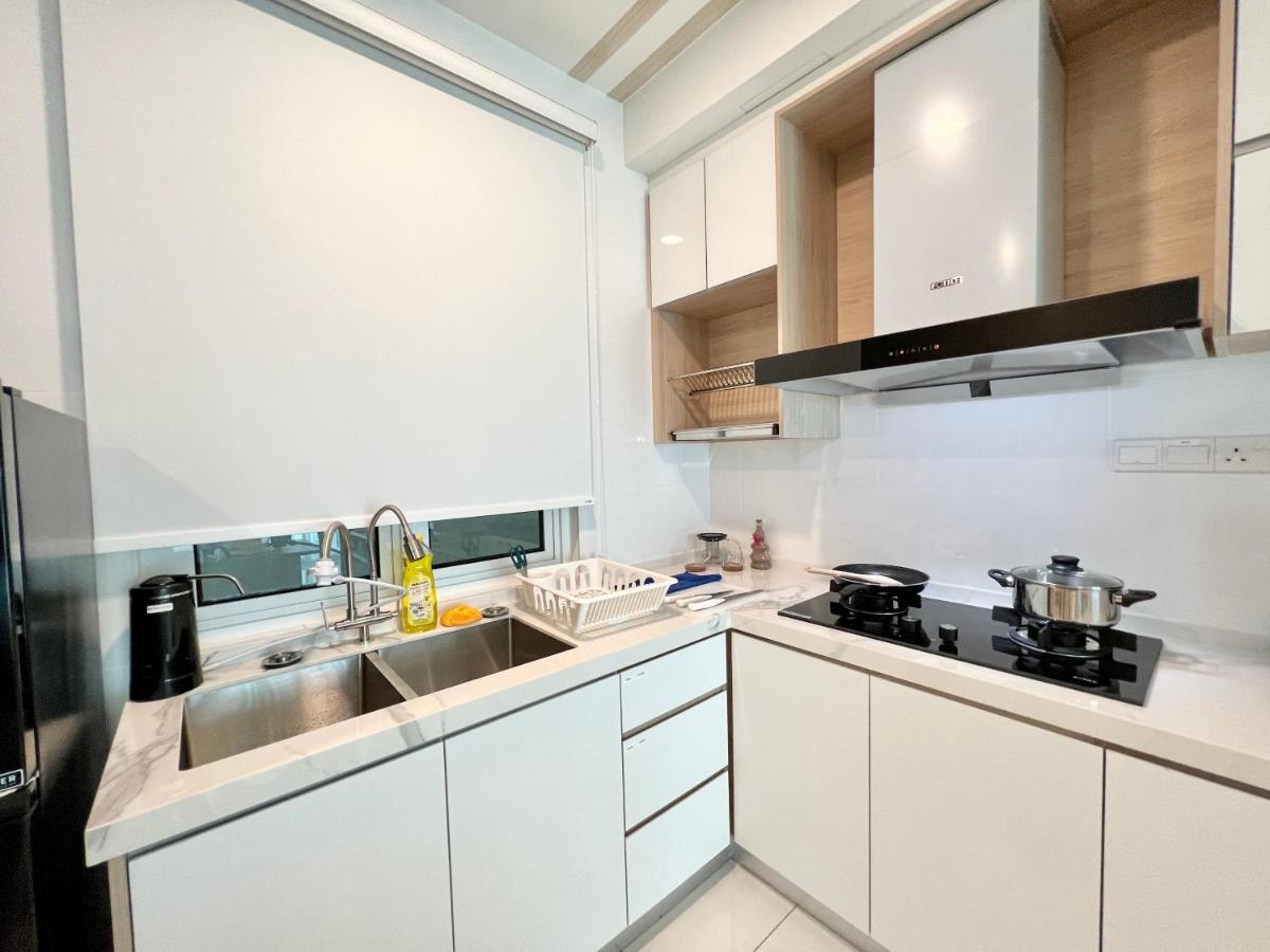 Court 28 Kl 2 Bedroom By Sleepy Bear *