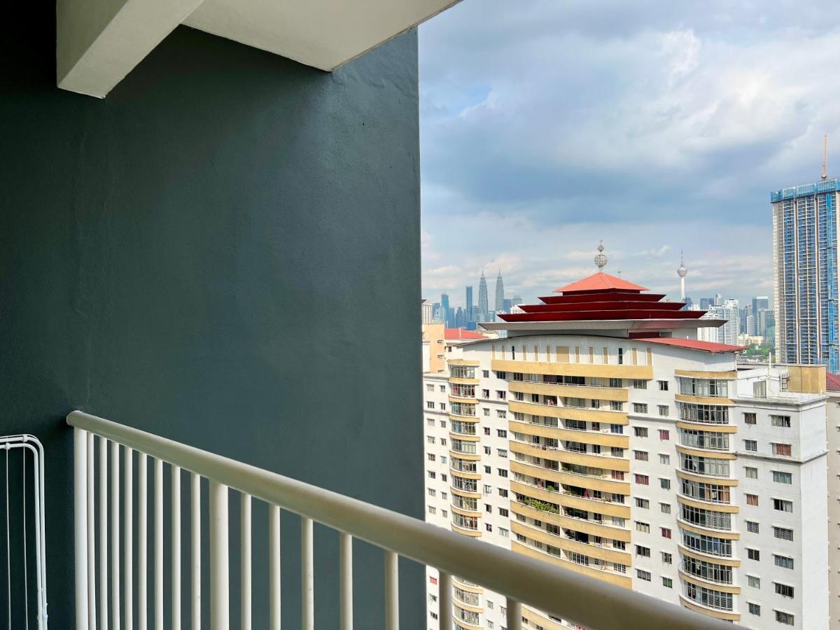 Court 28 Kl 2 Bedroom By Sleepy Bear Pangsapuri Kuala Lumpur
